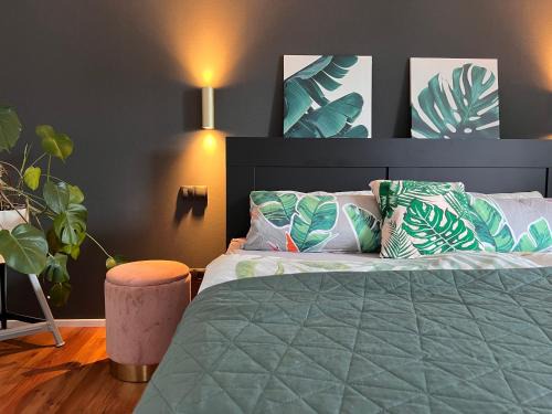 Kaiserslautern Apartment | Hen-Coop Inn Appartement mit zwei Schlafzimmern & Netflix