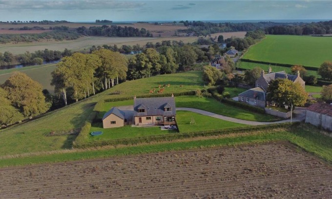 Montrose House | Hen Pen