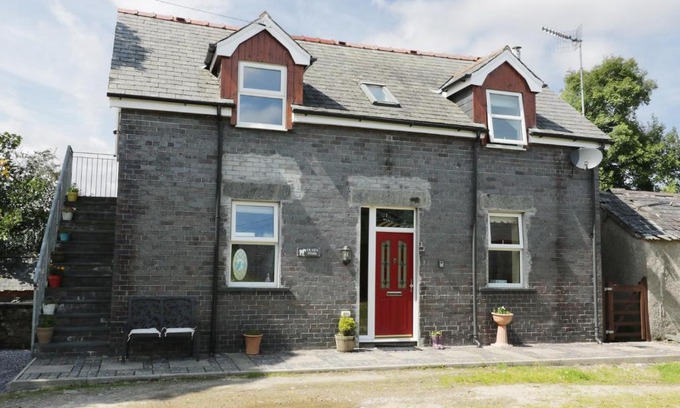 Llanrwst House | Hen Stabl