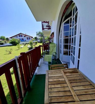 Hendaye Apartment | Hendaye a 6mn a pied de la plage parking privé