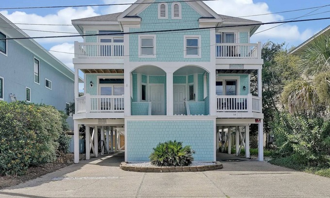 Wrightsville Beach Villa | Henderson Haven 4 BR/3 BA Villa, Steps to Beach