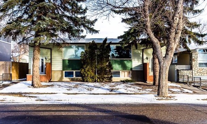 South Lethbridge House | Henderson Lake Area - Newly refinished Duplex.