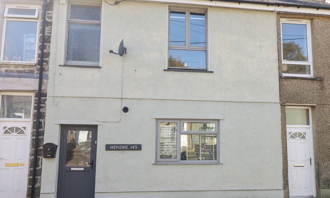 Rhiwbryfdir House | HENDRE, pet friendly, with open fire in Blaenau Ffestiniog