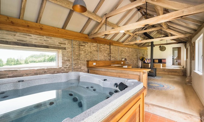 Hope under Dinmore Cottage | Henhouse Farm