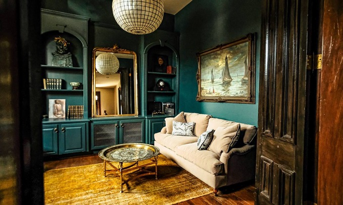 Rolling Mill Hill House | Henrie House | Luxury 4BR Downtown Historic Gem w/Patio