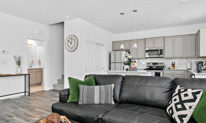 Meridian House | Hensley Home : Family friendly, relaxing retreat