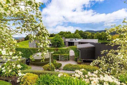 Kinloch House | Hepina Heights Retreat - Kinloch