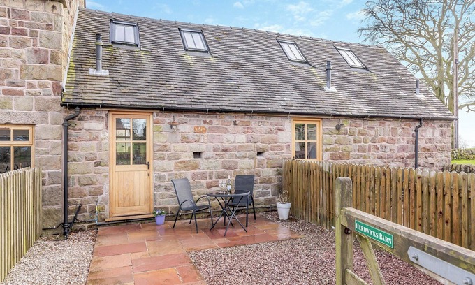 Cauldon Low Cottage | Herdwick Barn - UK46732