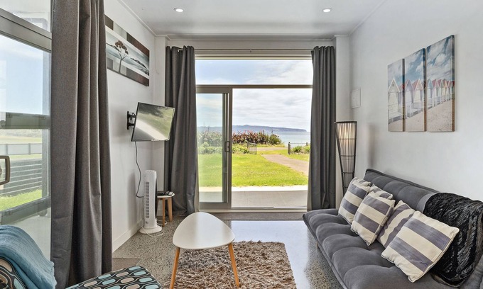 Opito Bay House | Here Comes Summer - Opito Bay Holiday Home