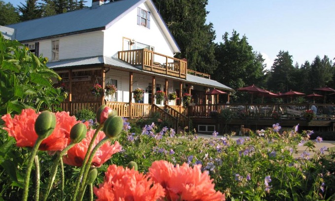 Heriot Bay Hotel | Heriot Bay Inn