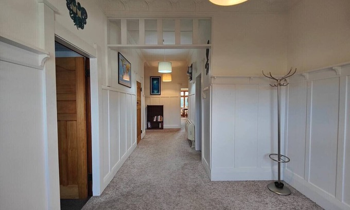 Invercargill House | Heritage & Heart by the Park