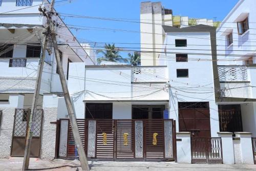 Madurai House | Heritage home with 2 bed/2 bath with kitchen in a residential neighborhood.