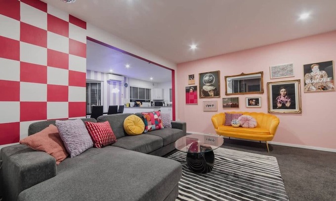 Christchurch House | Heritage House - Classic 3BR on Greenhurst Street