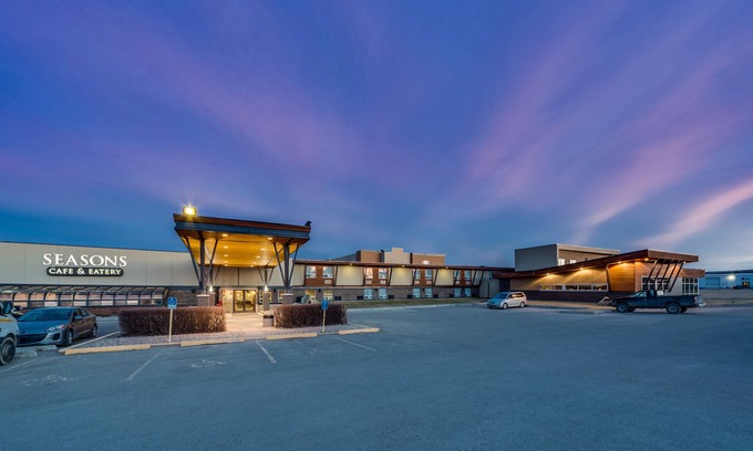 Pincher Creek Hotel | Heritage Inn Hotel & Convention Centre Pincher Creek