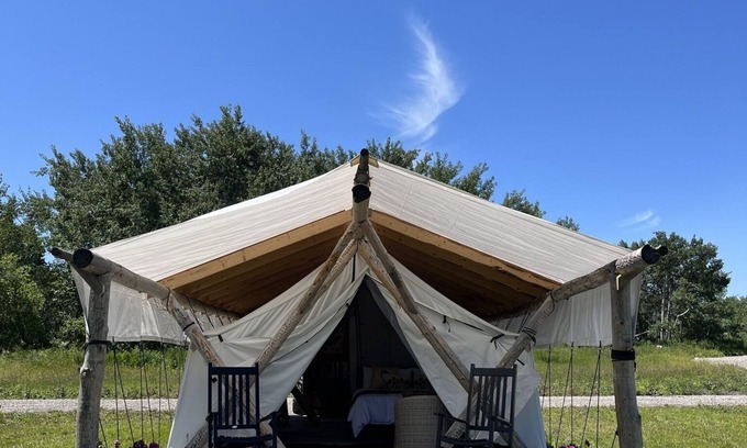 Bozeman Cabin | Heritage Ranch 'Bridger' Glamping Tent (7)