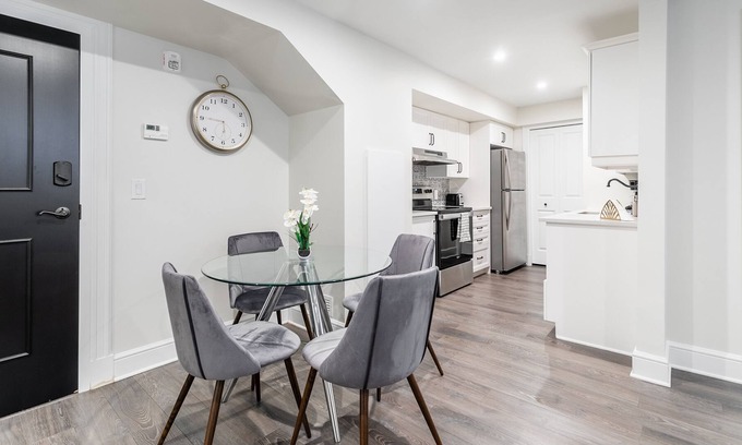 Smiths Falls Apartment | Heritage Rideau 2Br Apartment. Free Parking
