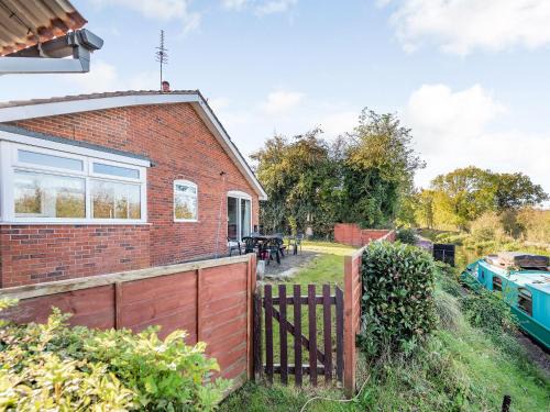 Tunstall House | Heritage Wharf
