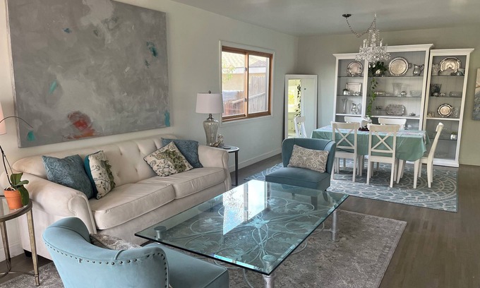 North Redondo House | Hermosa Beach Sunshine