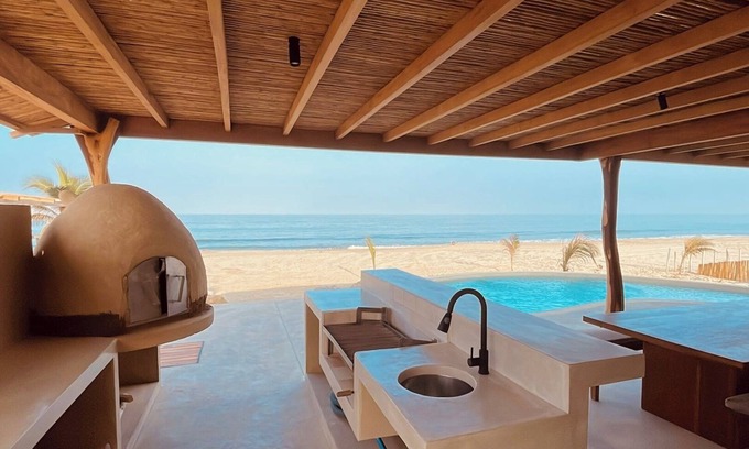 Canoas House | Hermosa casa con piscina frente al mar