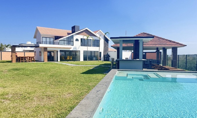Alvarado House | Hermosa Casa. Privacidad y Seguridad ¡increíbles Vistas, Alberca, Jacuzzi y Más!