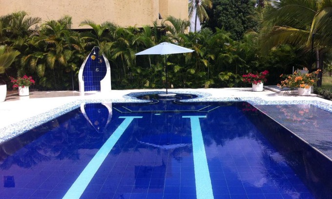 Girardot House | HERMOSA CASAQUINTA FAMILIAR CONDOMINIO CAMPESTRE EL PEÑON Piscina Privada Campo de Golf