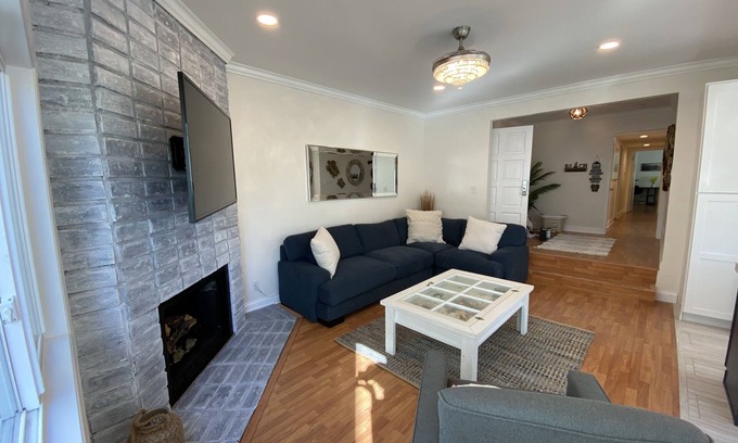 Hermosa Beach House | Hermosa Coastal Home