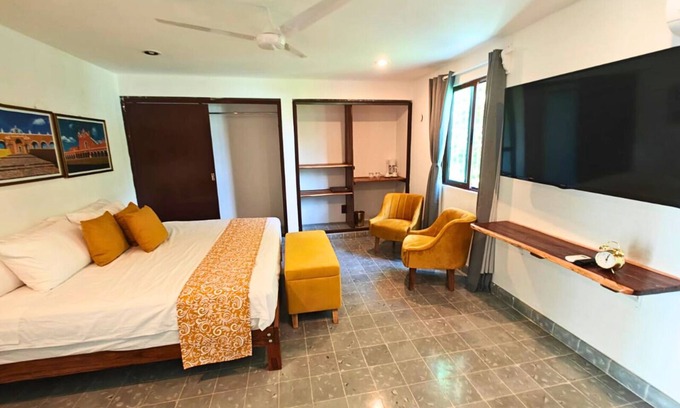 Merida Municipality Bed & Breakfast | Hermosa Habitación Cerca de Paseo Montejo