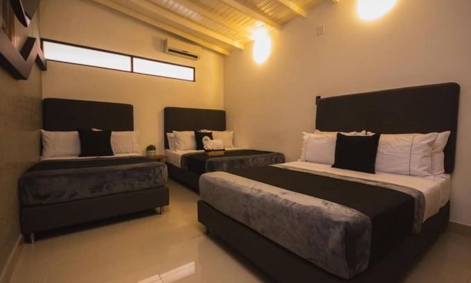 Estadio Hotel | Hermosa Habitación Superior Familiar En Laureles - Estadio