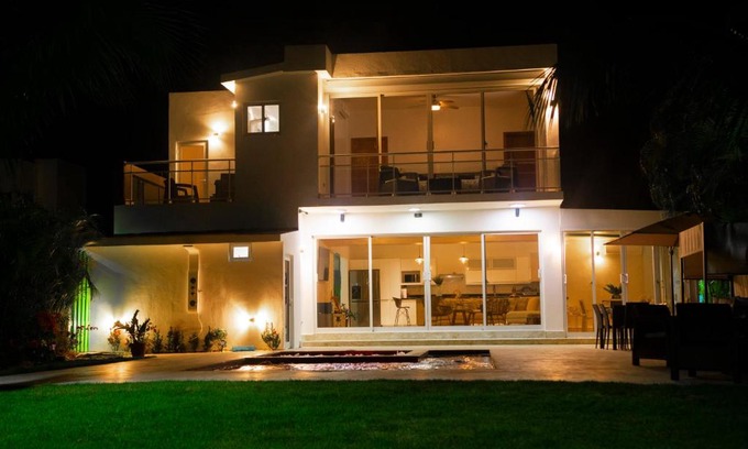 Villas Del Mar Villa | Hermosa villa en el exclusivo complejo Metro Country Club