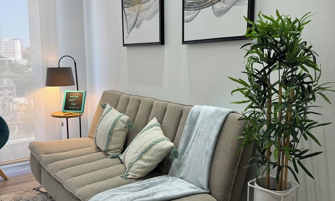 Zona 13 Apartment | Hermoso Apto - Aeropuerto, Jacuzzi & Restaurantes