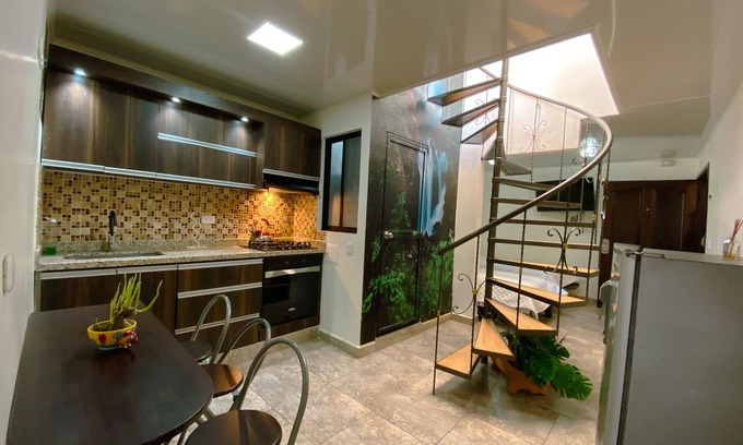 Pereira Apartment | Hermoso Apartamento CON Terreza Ubicado EN EL Centro DE Pereira, Para 6 Personas