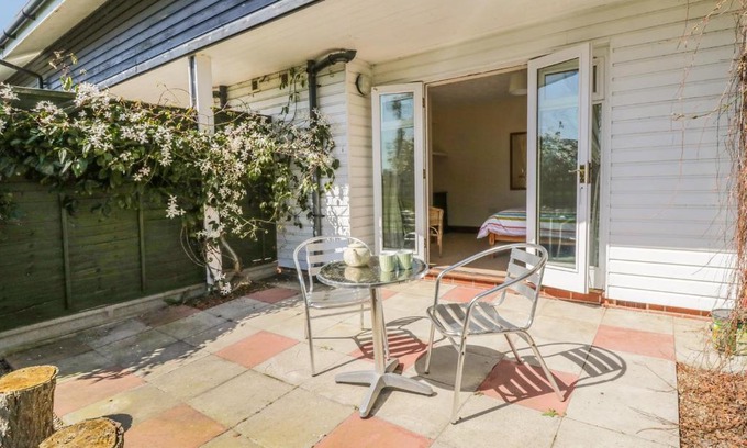 Irstead House | Heron Cottage