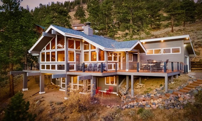Windcliff Estates House | Herondale Luxury Home Home