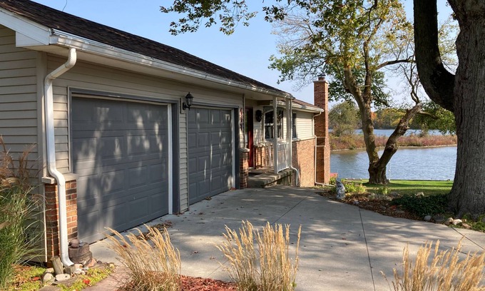 Quincy House | Herons Landing - Lakefront Home on Marble Lake - Sleeps 11