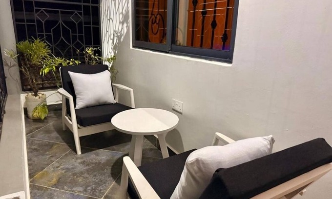 Mombasa Apartment | HERQIRO RESIDENCE Mombasa : One-Bedroom Superior Apartment