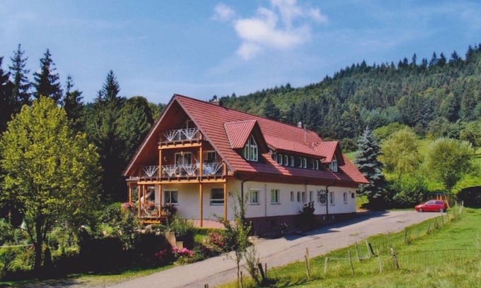 Berghaupten Apartment | Herrlich an Wald u. Wiesenrand,ruhige Lage. Erdgeschoss, Terrasse ,fam. mit Kind