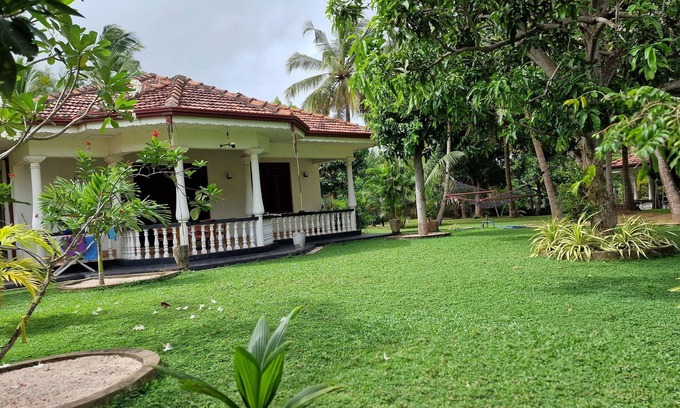 Kammala House | Herrmann Cottage 2 only 200 m from the sea in Waikkala