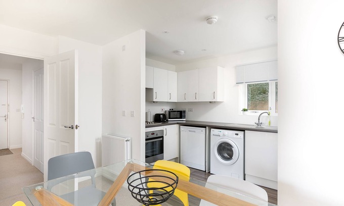 Hertford Apartment | Hertford Serviced Apartments by Paymán Club