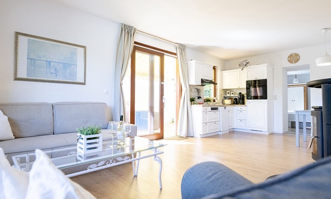 Oeverdiek Apartment | Herzlich Willkommen in der "freundschaft"
