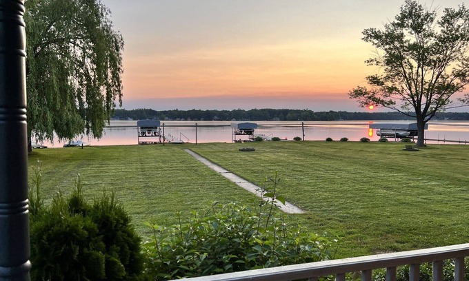 Newaygo House | Hess Lake Retreat