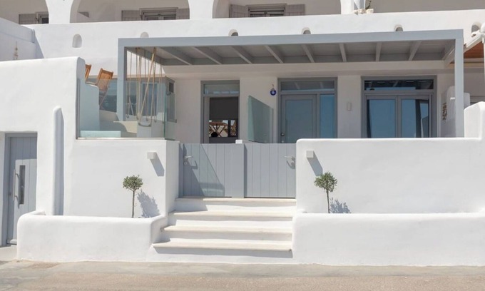 Logaras House | HH Bluewater | Luxury house by the sea