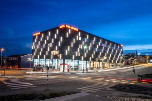Nuuk Hotel | HHE Express