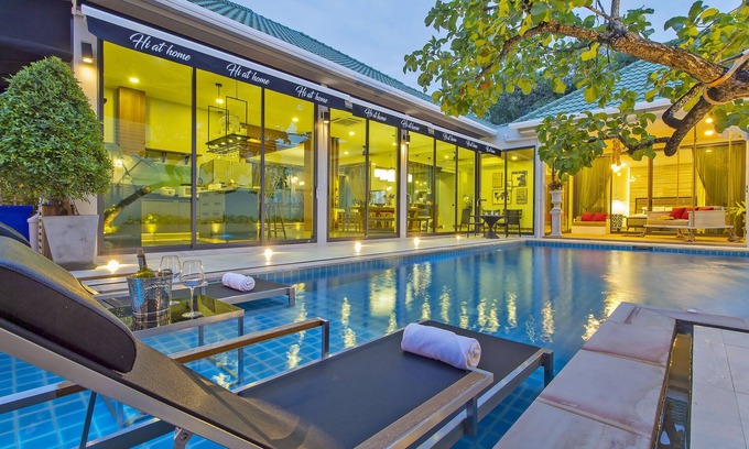 Nong Prue Villa | Hi At Home - 4BR Luxury Pool Villa in Pattaya