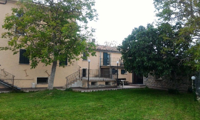 Sant'Agata Feltria House | Hillside holiday home