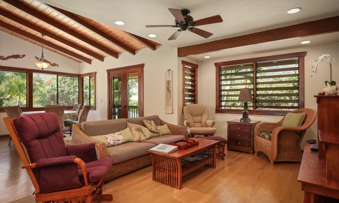 Honaunau-Napoopoo House | Hi6A-ST1- The Dolphin Bay House