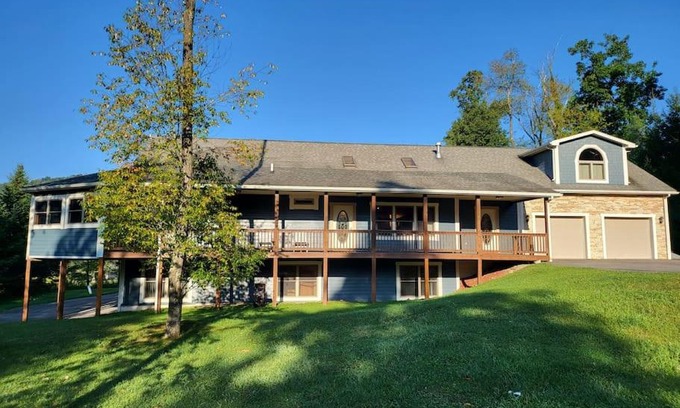 McHenry House | Hibernation Haven