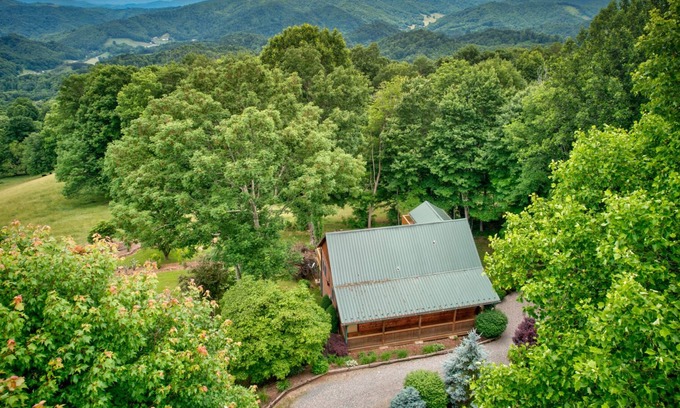 Zionville Cabin | Hibernation Station - Soak in the hot tub, enjoy the long range mtn views!