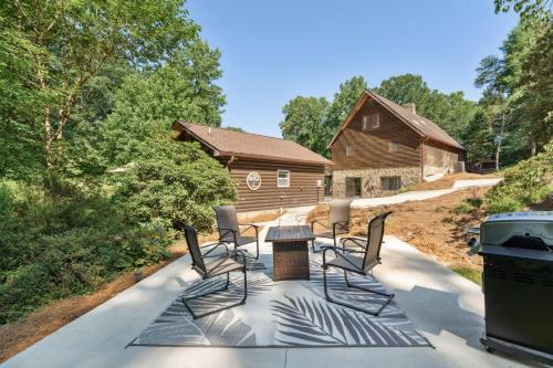 Hickory Apartment | Hickory Hideaway Forest-View Haven with Fire Pit!