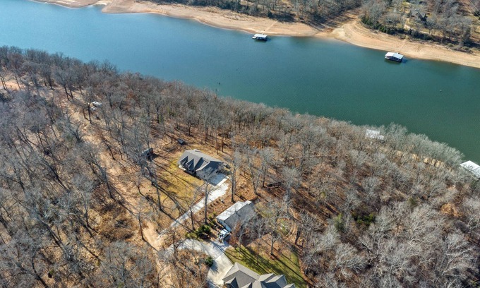 Rogers House | Hickory Hill Haven: Waterfront - Hot Tub - Fire Pit - Relax