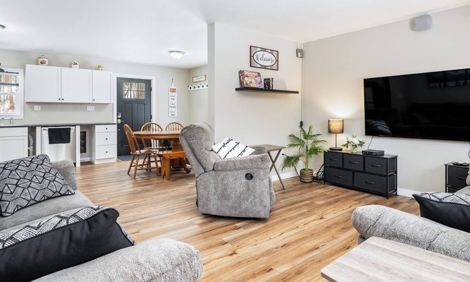 Beaver Dams House | Hidden 3-Bedroom Cottage near Seneca Lake